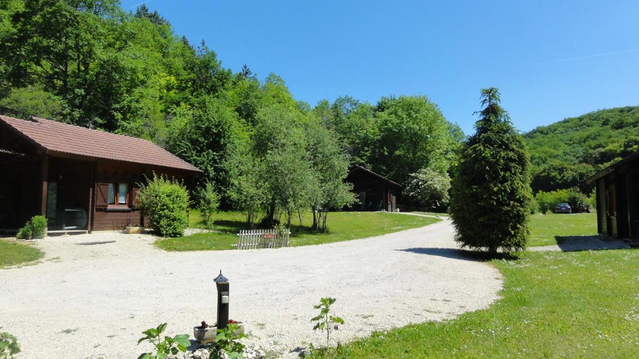 La Roche Du Moulin Villa Saint-More Екстериор снимка